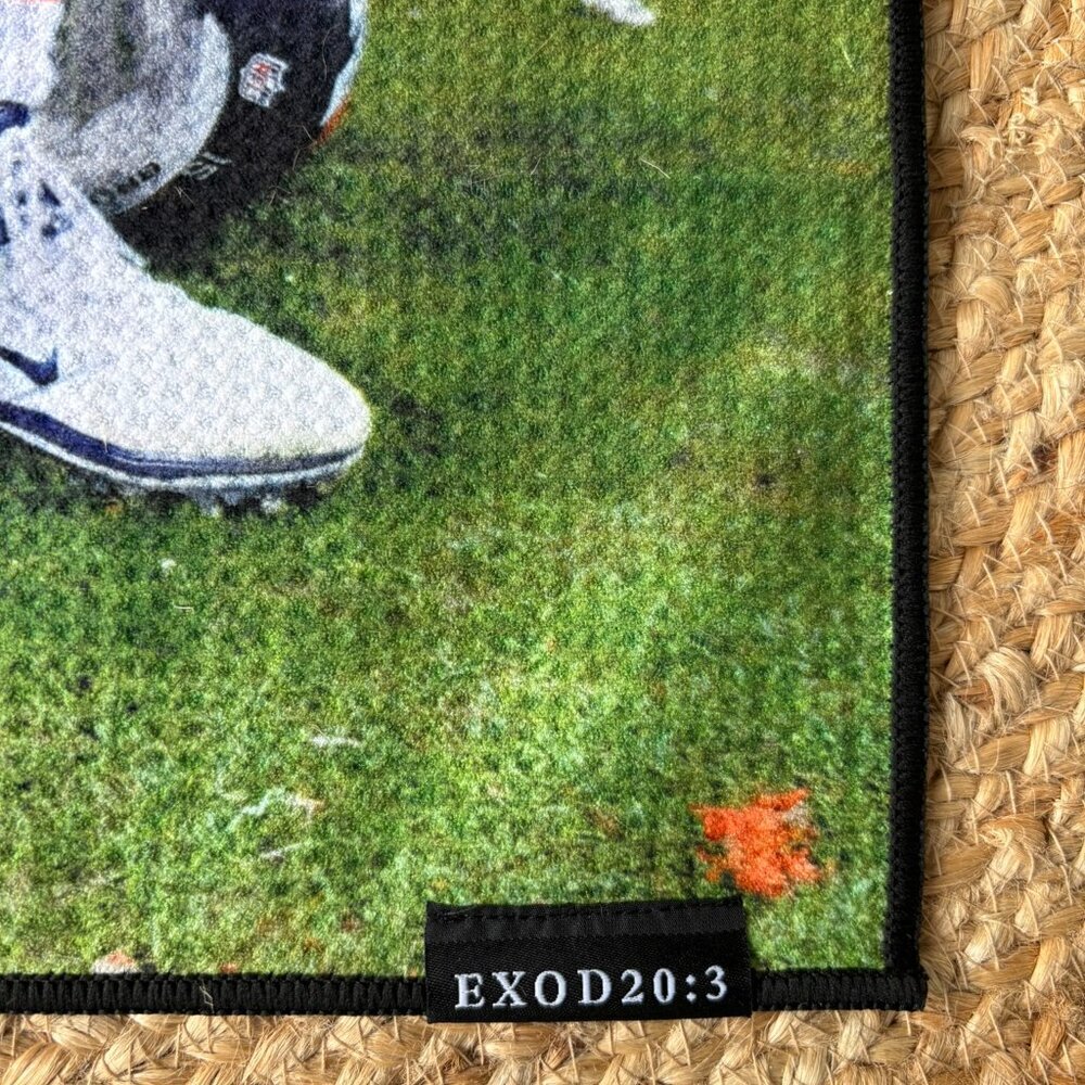 RARE! Goated Golf Towel (Tim Tebow) With Goated Golf The Gator Blade Headcover - Picture 5 of 11